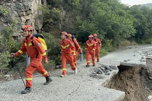 申教授！21岁及以下中锋20+5+5 申京15场力压唐斯约基奇历史第一